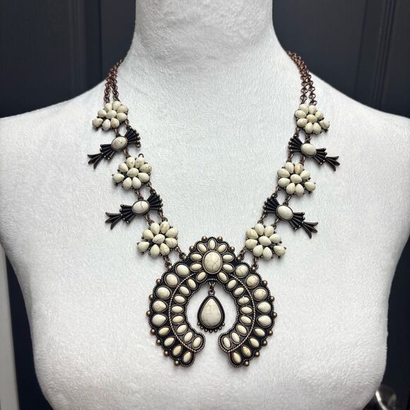 Necklace - Picture 3 of 3